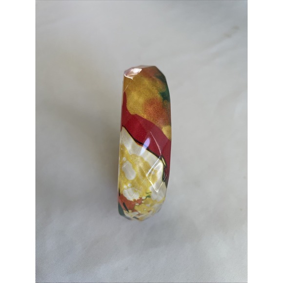 Beautiful Vintage Tie Dye Lucite Chunky Bangle Bracelet Boho Hippie Beach Vibe - Picture 4 of 5